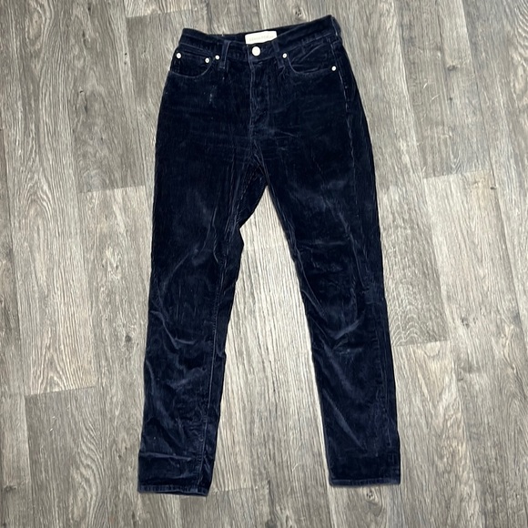 Denim forum yoko slim corduroy - aritzia - Picture 2 of 4